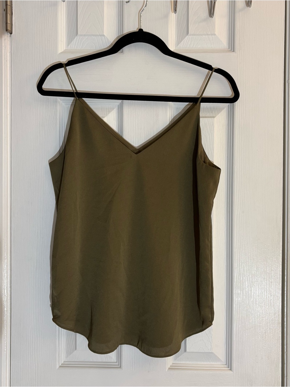 Express Cami Tank Top Womens Size S Small Olive Green V-Neck Satin Lined.